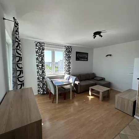 Apartment 2 Pokojowe Mieszkanie, Metro M2, Swietny Widok, Zachody