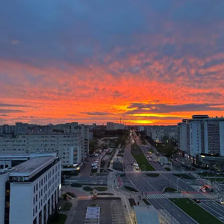 Apartment 2 Pokojowe Mieszkanie, Metro M2, Swietny Widok, Zachody