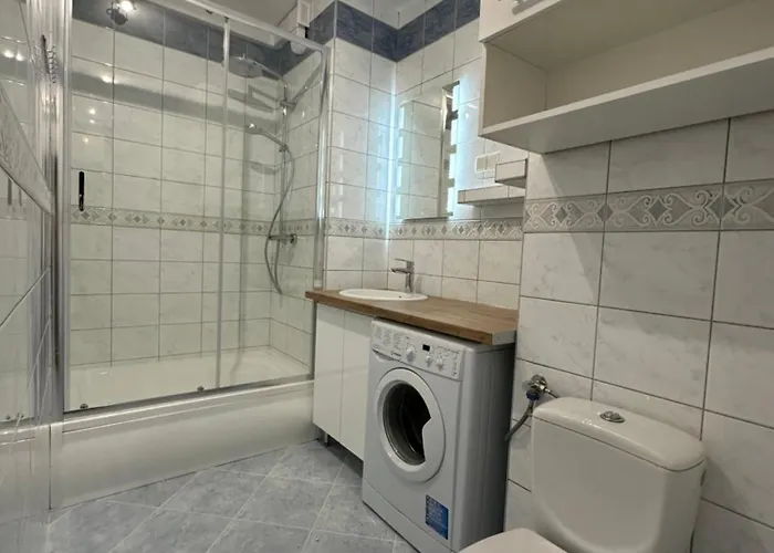 Apartman 2 Pokojowe Mieszkanie, Metro M2, Swietny Widok, Zachody Varsó